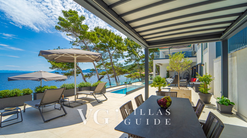 Villa Gardenal Garden and property exterior