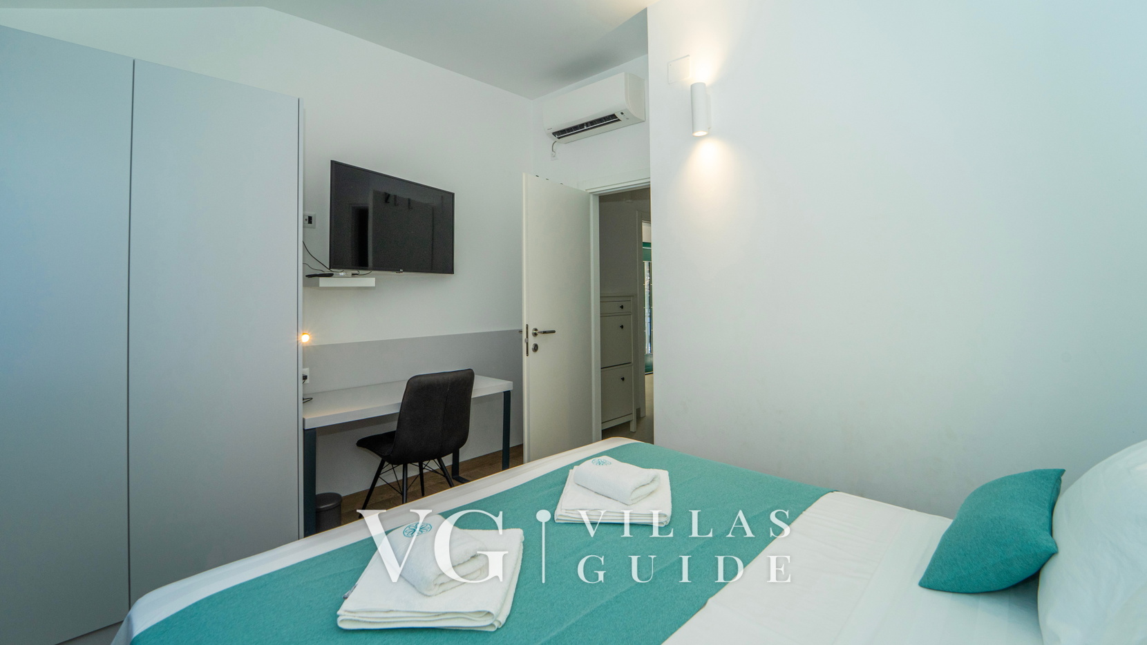 Villa Gardenal Bedroom