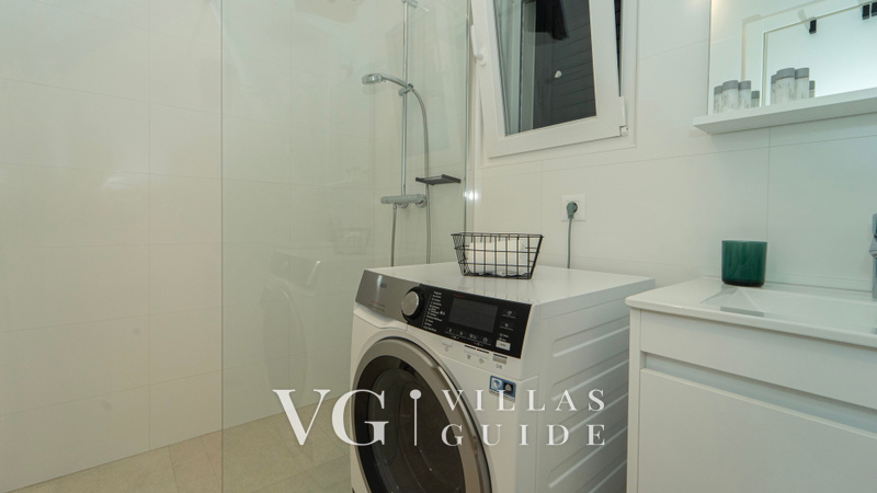 Villa Gardenal Bathroom