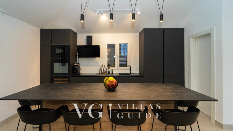 Villa Gardenal Kitchen