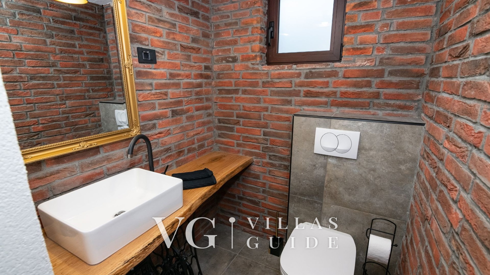 Casa Foresta Guest toilet