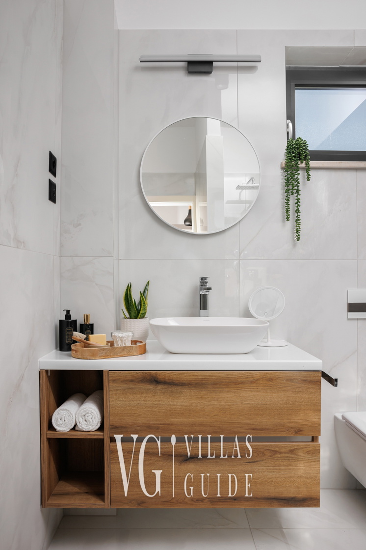 Villa Luxor Bathroom