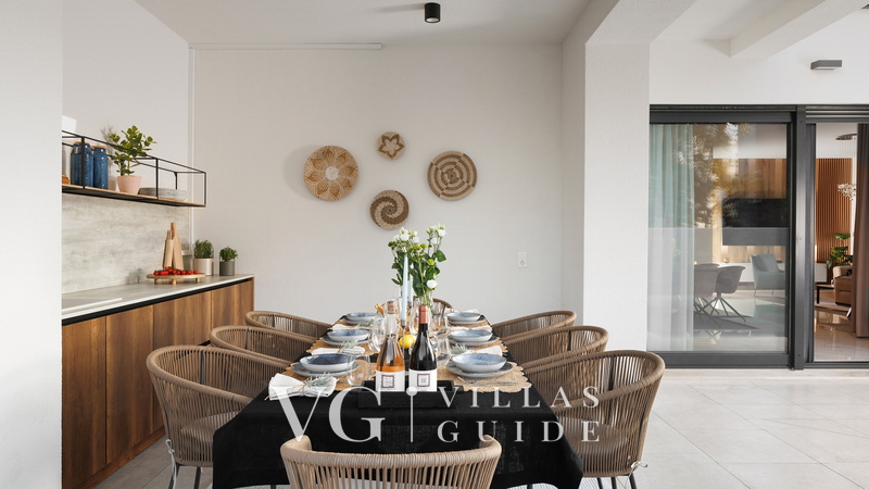 Villa Luxor Garden and property exterior