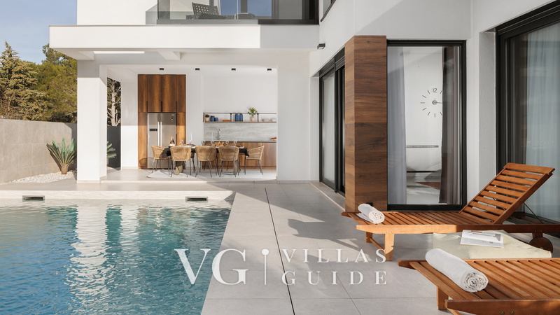 Villa Luxor Garden and property exterior