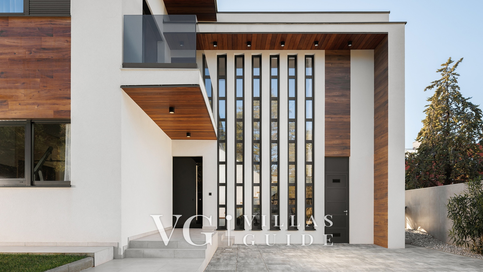 Villa Luxor Garden and property exterior