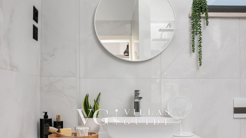 Villa Luxor Bathroom