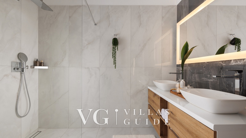 Villa Luxor Bathroom