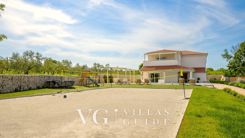 Villa Corsa Additional content