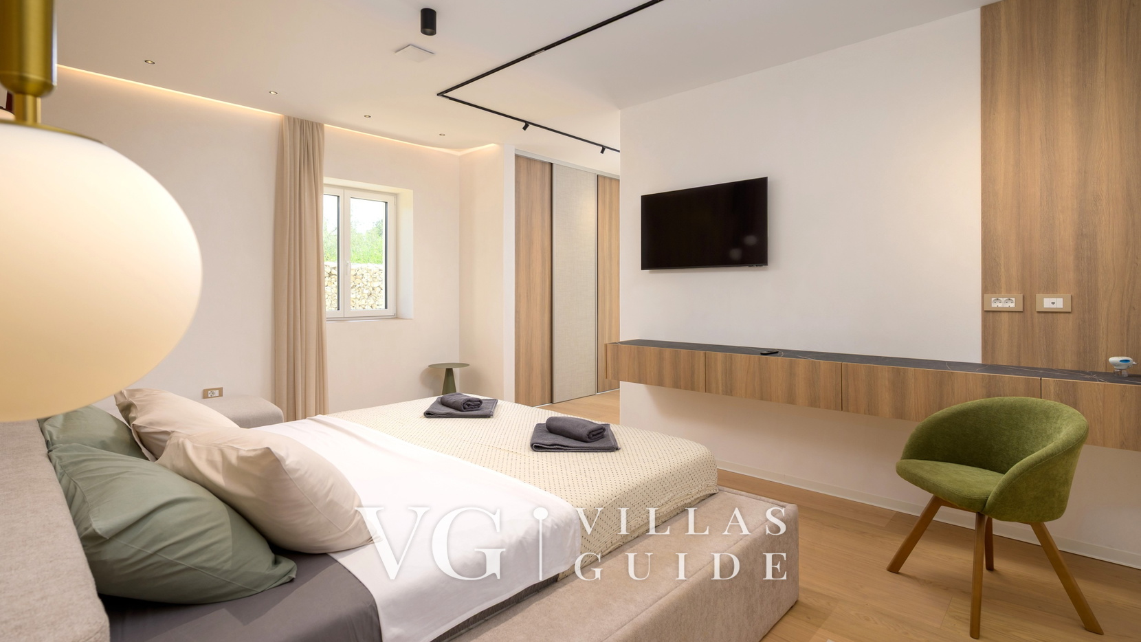 Villa Corsa Bedroom