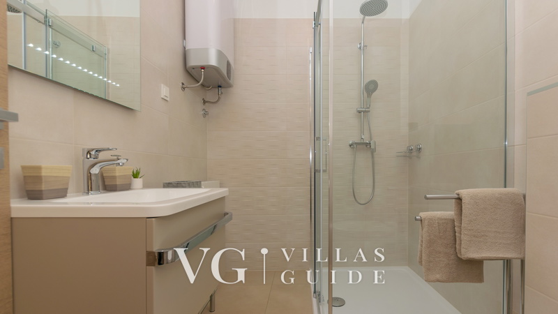 Villa Mattuzzi Bathroom