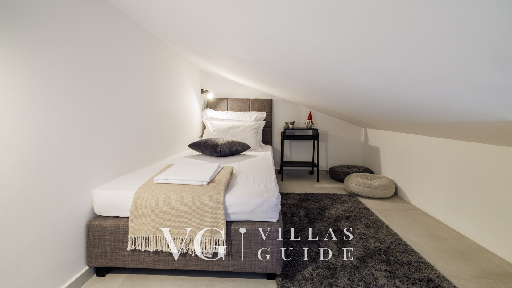 Villa Le Maris Bedroom