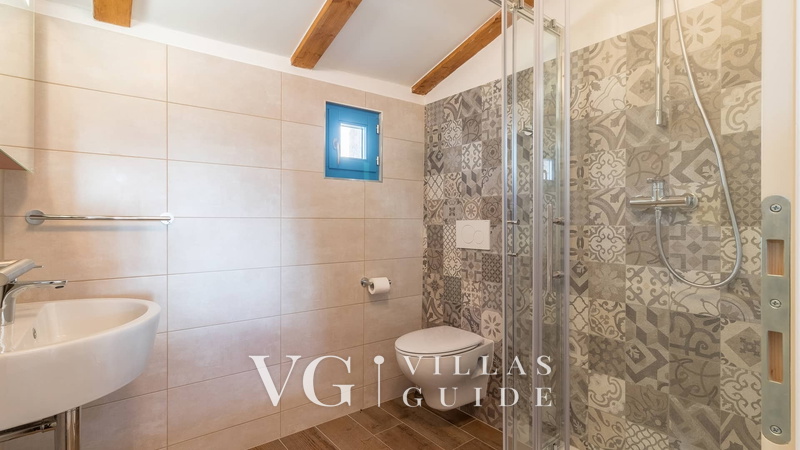 Villa Boccordi Bathroom