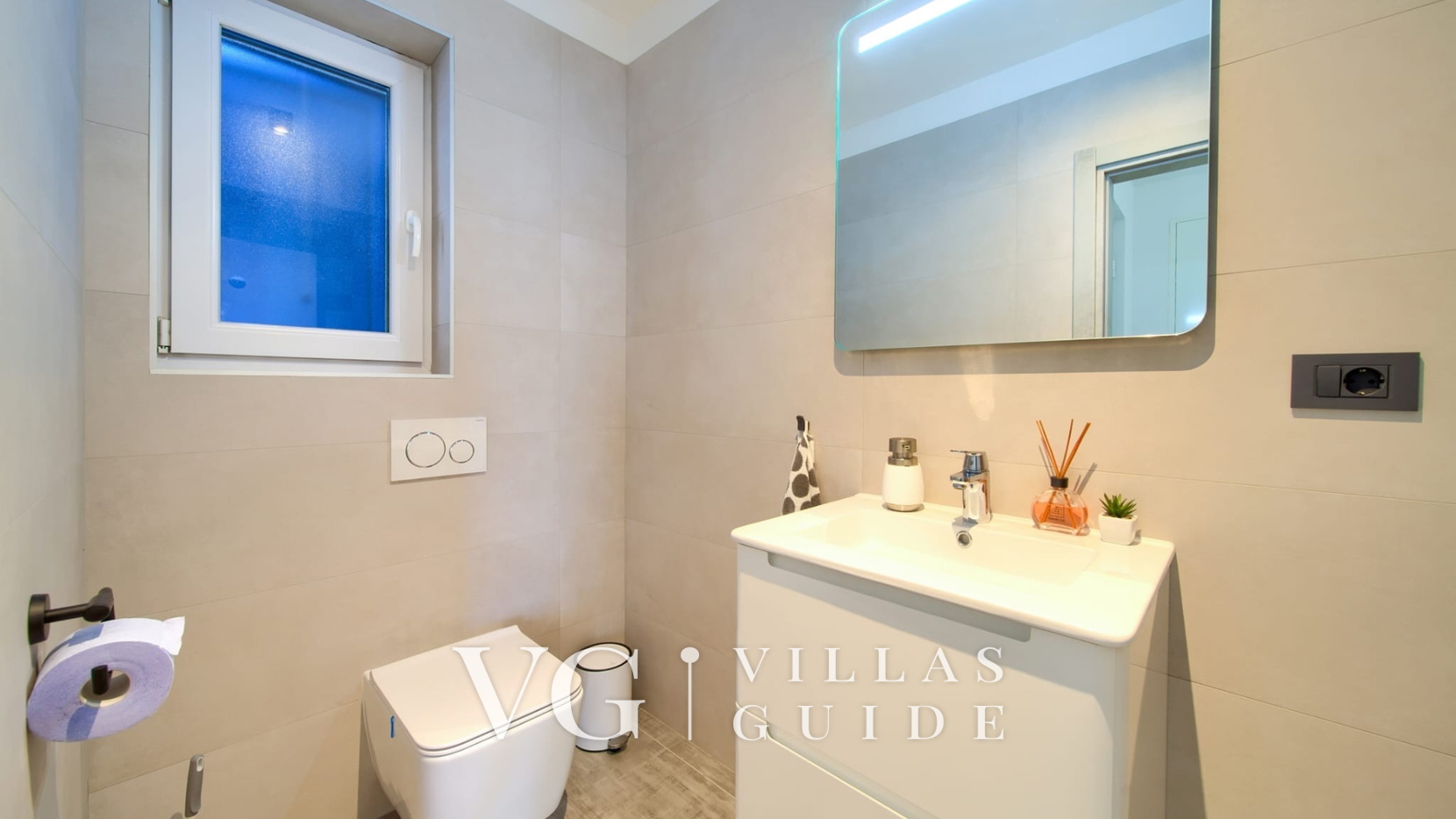 Villa Valle Guest toilet