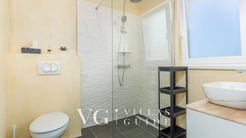 Luxury Villa Exclusive  heated pool &pet friendly&sauna Krk Bathroom