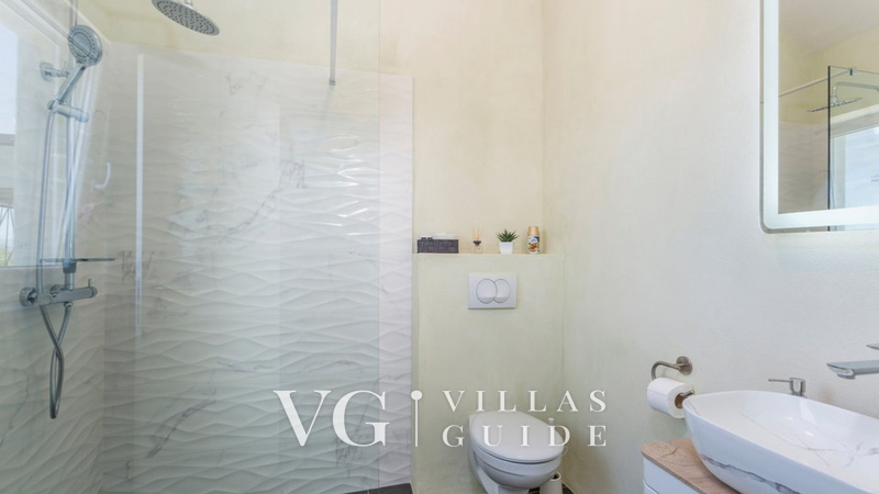 Luxury Villa Exclusive  heated pool &pet friendly&sauna Krk Bathroom