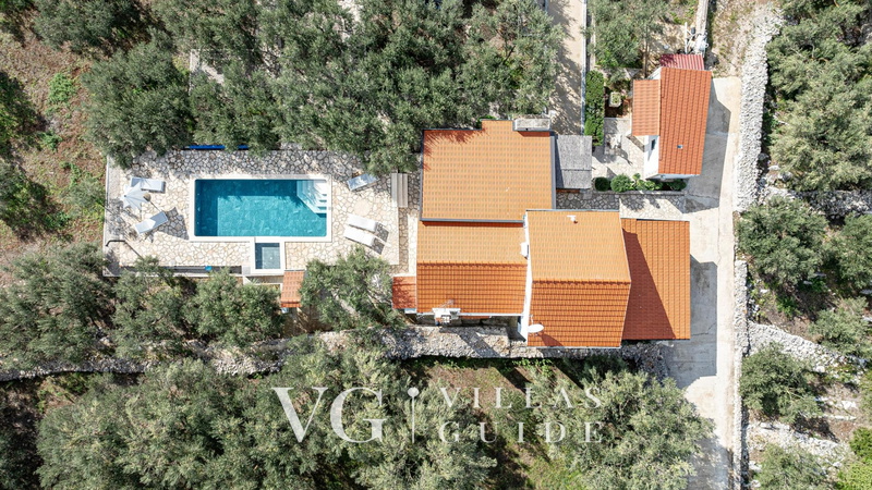 Holiday Home Ivan with heated pool