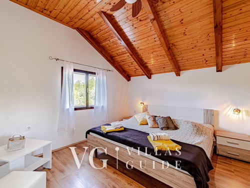 Holiday Home Ivan with heated pool