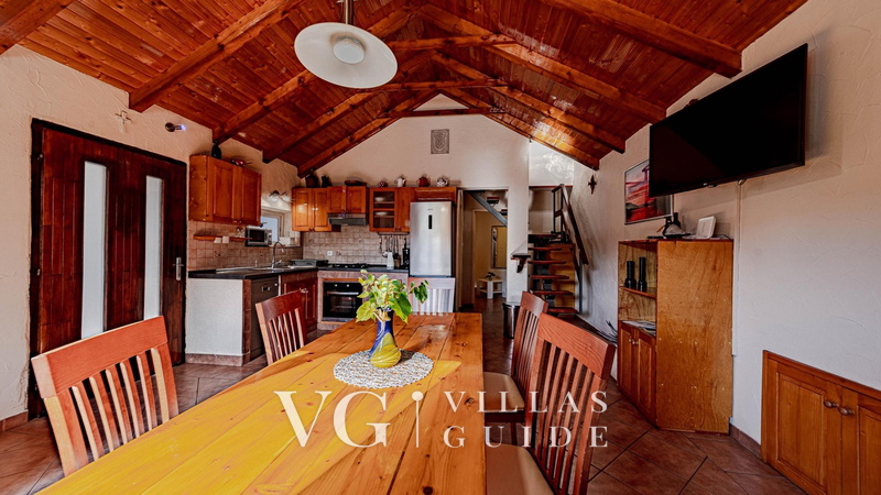 Holiday Home Ivan with heated pool Kuhinja