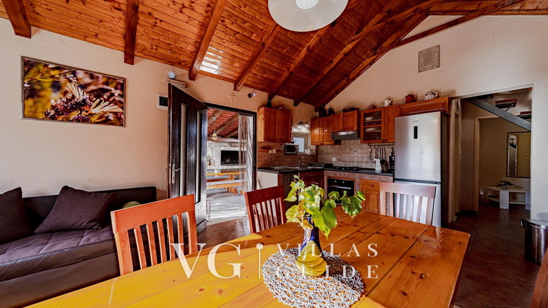 Holiday Home Ivan with heated pool Dnevni boravak