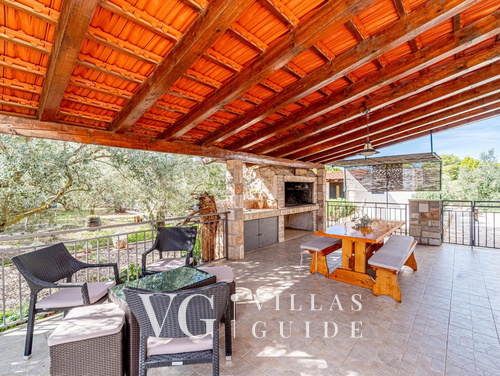 Holiday Home Ivan with heated pool