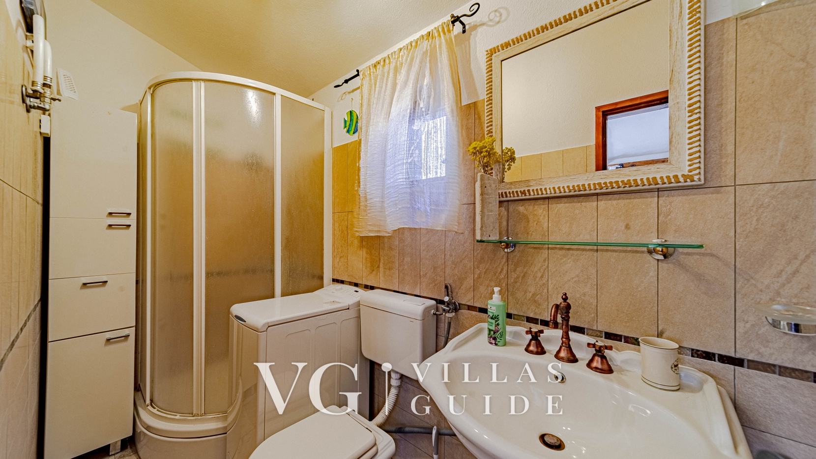 Holiday Home Tania Bathroom