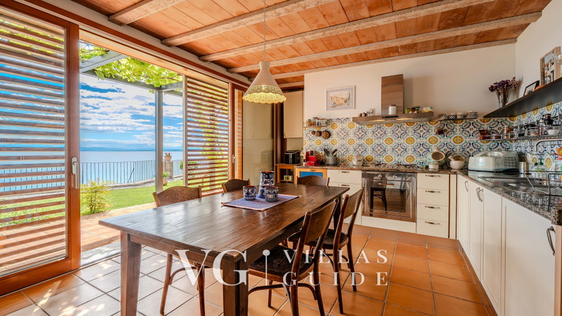 Villa Perfect house with blue view&beachfront Opatija Kuhinja
