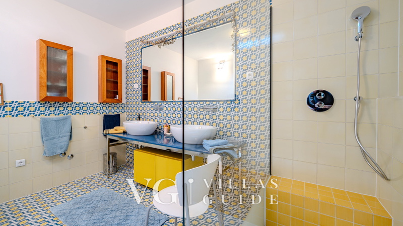 Villa Perfect house with blue view&beachfront Opatija Kupaonica