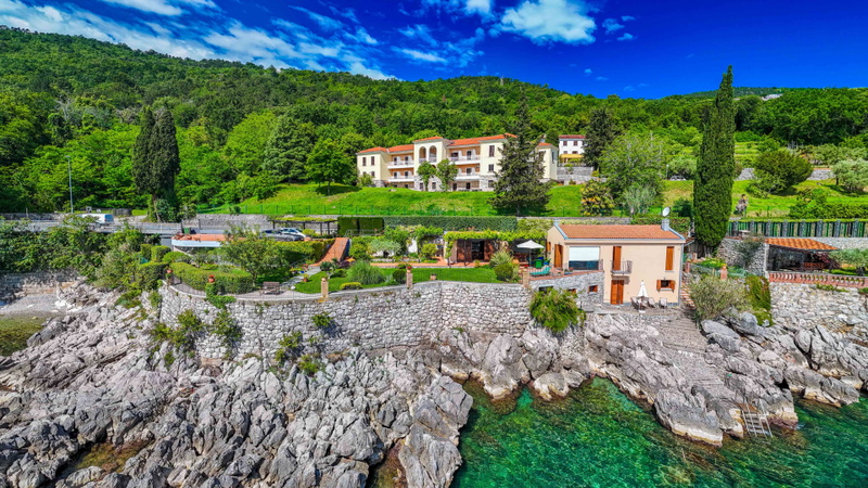 Villa Perfect house with blue view&beachfront Opatija