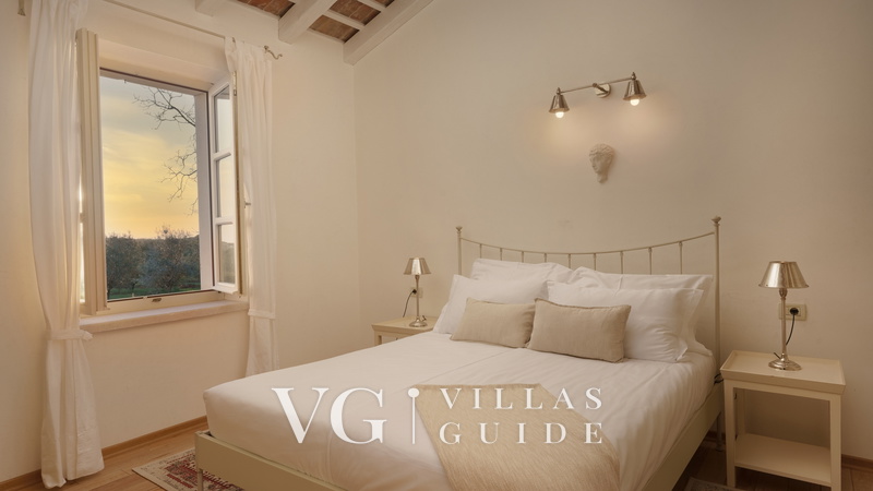 Villa Malipiero Estate Bedroom