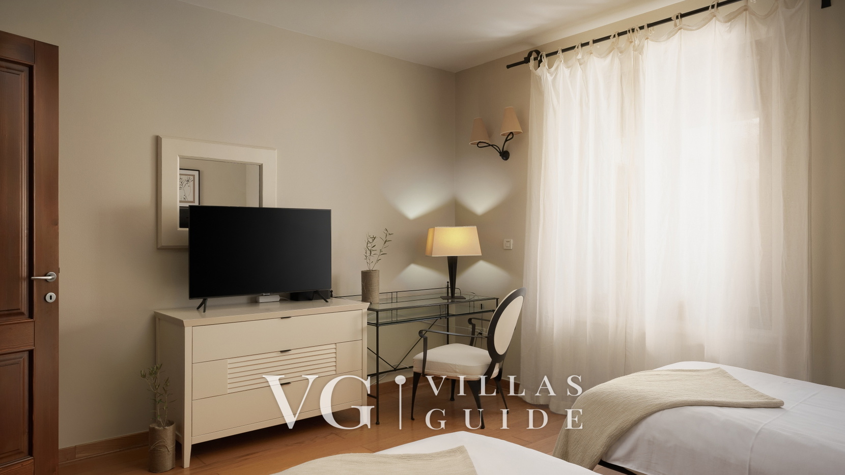 Villa Malipiero Estate Bedroom