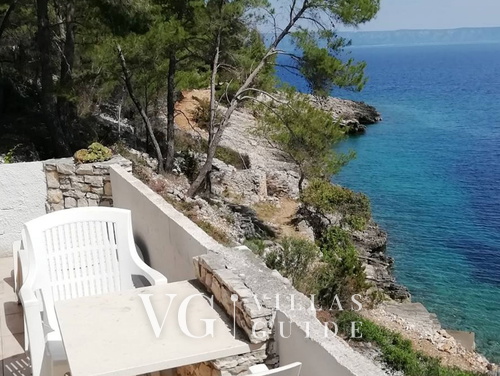 Robinson’s House Maya