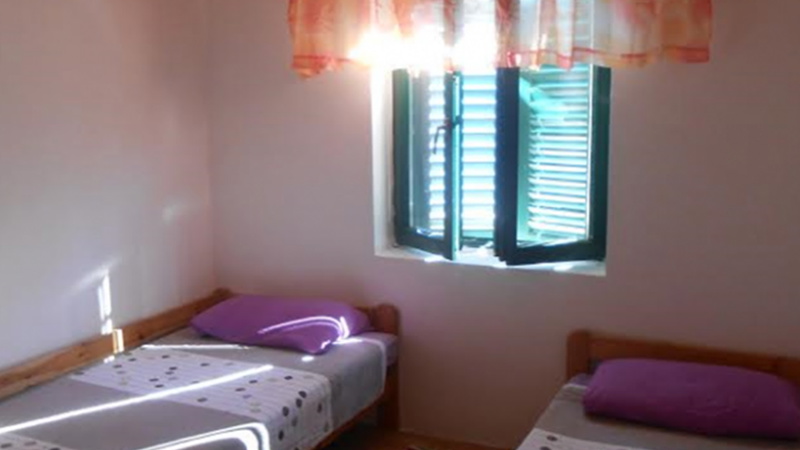 Robinson’s House Maya