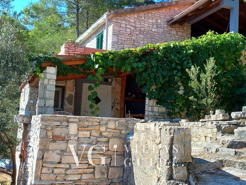 Robinson’s House Maya