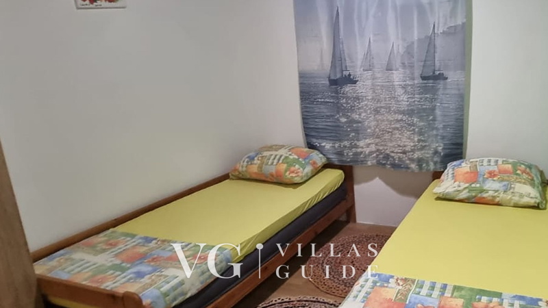 Robinson’s House Maya