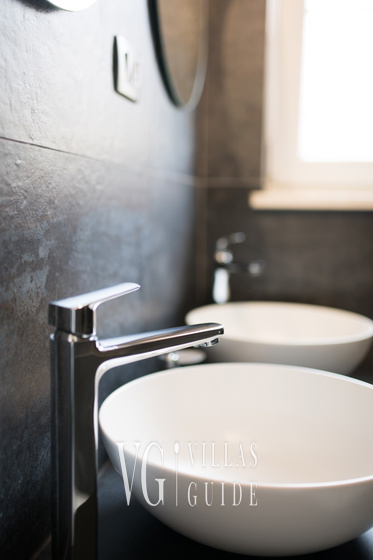 Casa Flavia Bathroom