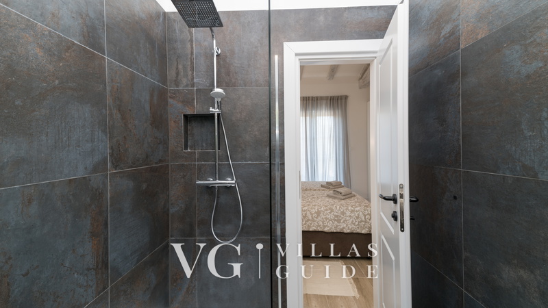 Casa Flavia Bathroom