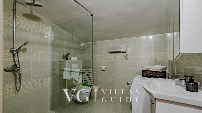 Seafront Villa Naty Bathroom