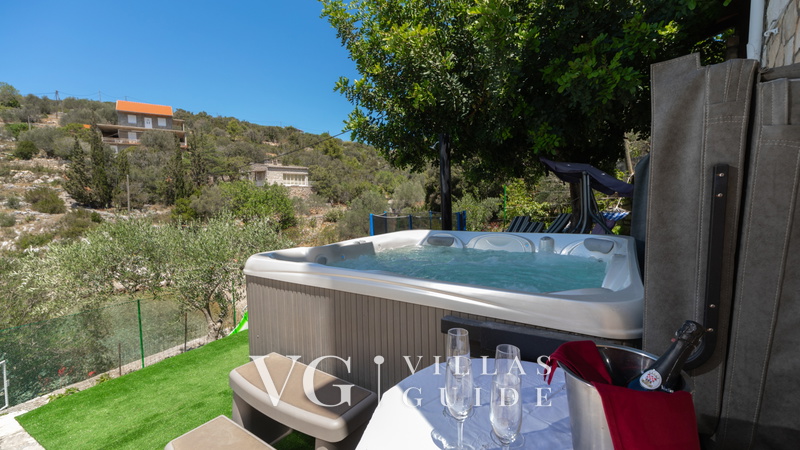 Seafront Villa Naty wellness