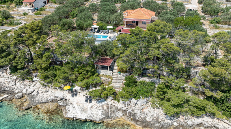 Seafront Villa Goga Garten und Außenbereich