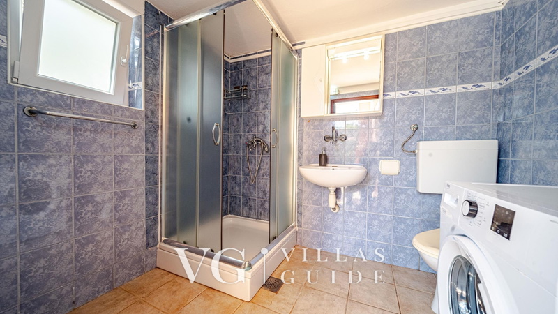 Seafront Villa Goga Badezimmer