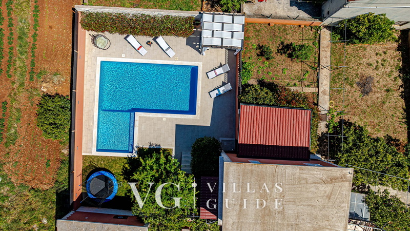 Villa Anna Garden and property exterior