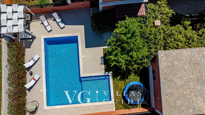 Villa Anna Garden and property exterior