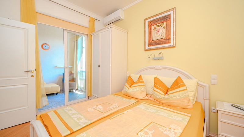 RS apartment 1  Rab