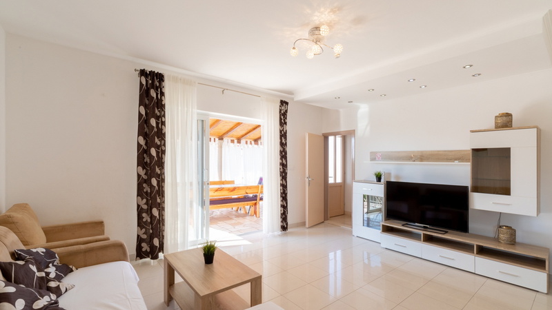 House Bolero with pool