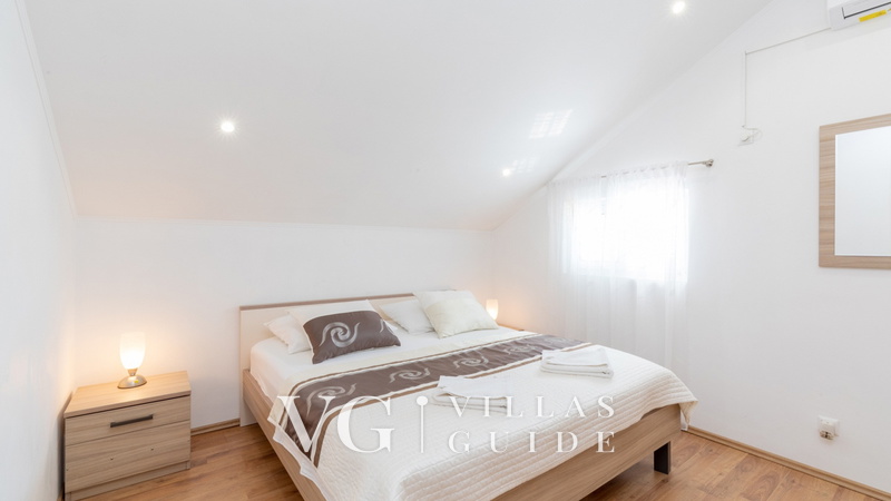 House Bolero with pool Spavaća soba