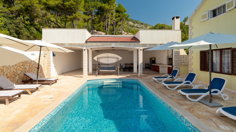 House Bolero with pool