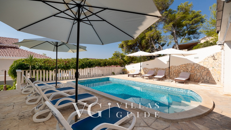 House Bolero with pool Bazen