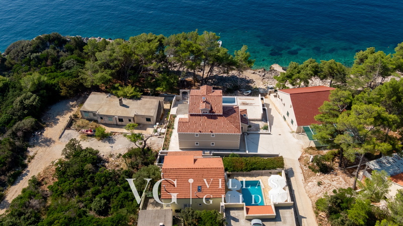 House Bolero with pool Mikrolokacija