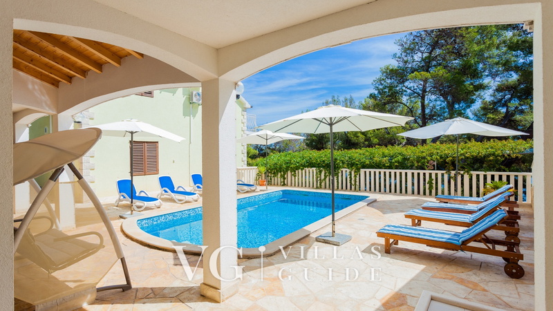 House Bolero with pool