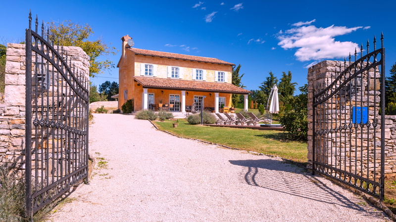 Villa Primavera pool&pet friendly Grožnjan